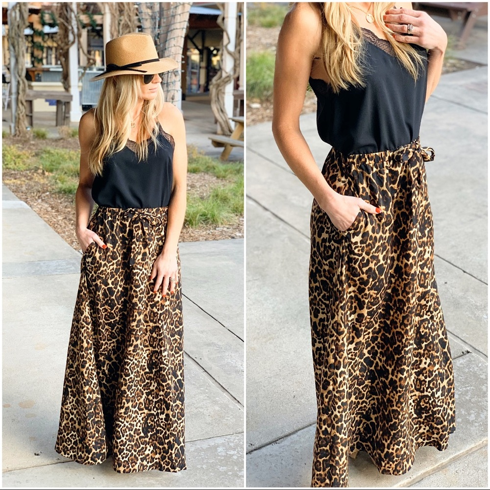 ✨LAST TWO✨The Leopard Print Maxi Skirt - Picture 2 of 3